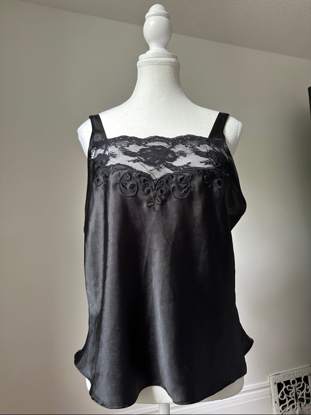 LINDA Vintage Black Satin‎ Lace Whimsygoth Lingerie Party Tank Top Large